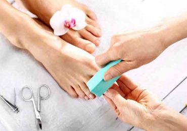 pedikurlu-tirnak-yapilisi